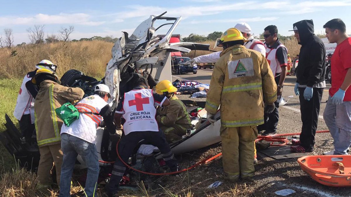 Brutal accidente de tránsito en Chiapas deja 11 muertos Telemundo