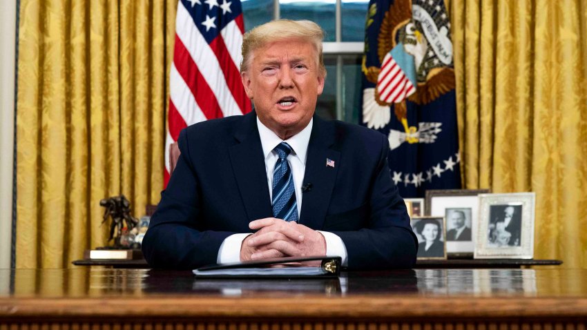 Trump regresa al Despacho Oval