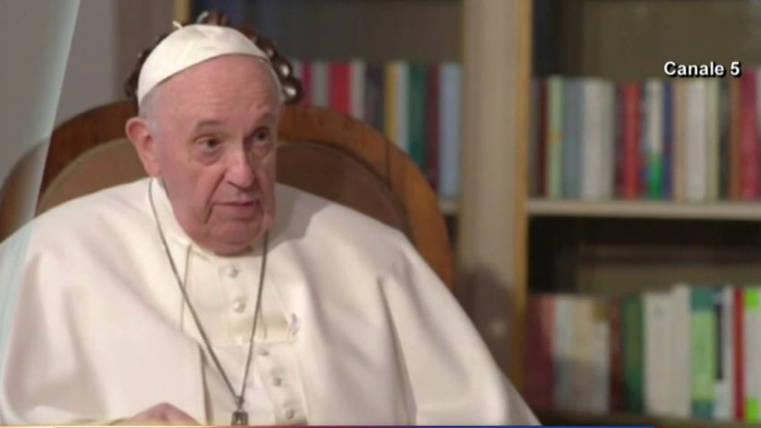 El papa Francisco y Benedicto XVI reciben la vacuna contra el COVID-19