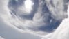 Meteorólogo de Telemundo se mete en el ojo del poderoso huracán Ida