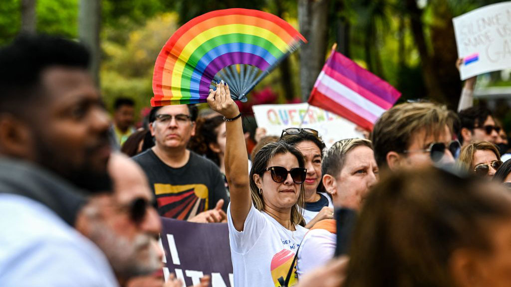 El Seguro Social permite a las personas seleccionar su género por sí mismos  – Telemundo Sacramento