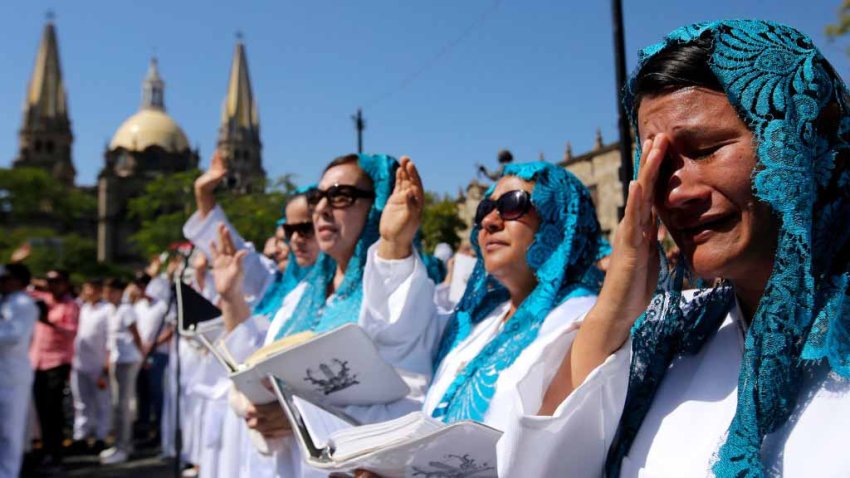 “El apóstol de Dios es totalmente inocente”: creyentes siguen adorando al líder de la Luz del Mundo tras sentencia