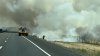 Bomberos combaten incendio en Fairfield; cierran parte de la carretera 12