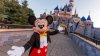 Tierno video viral: niña de un año se goza su primera visita a Disneyland