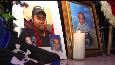 Acuchillan mortalmente a un adolescente mientras esperaba a su mamá
