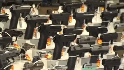 Revés para México: desestiman su demanda contra fabricantes de armas