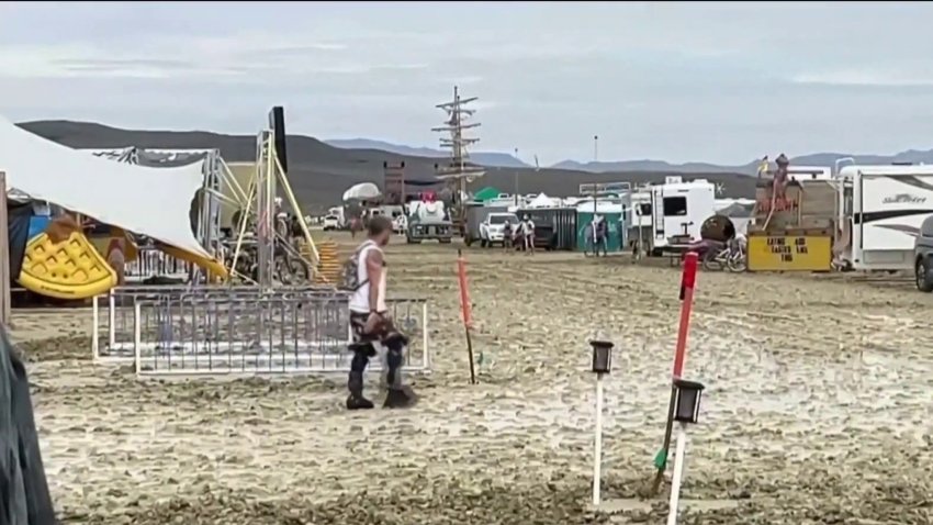Asistentes a “Burning Man” quedan atrapados en el desierto de Nevada
