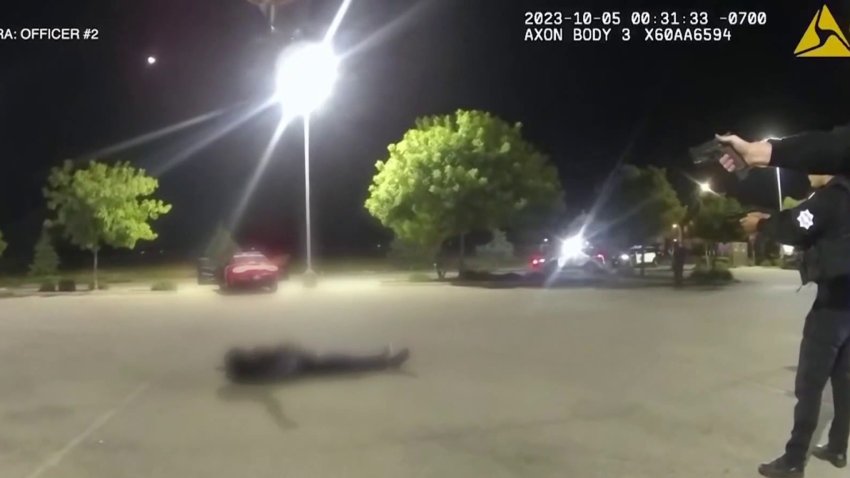 En video: oficiales balean a sospechoso que los habría atacado con gas pimienta y un cuchillo