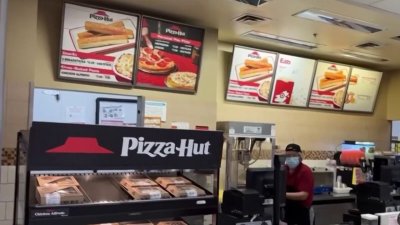 Aumenta salario a empleados de comida rápida en California: este es el impacto de la nueva ley
