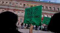 Elecciones en México: qué impactos tendría para el aborto y los derechos LGBTQ si gana una mujer