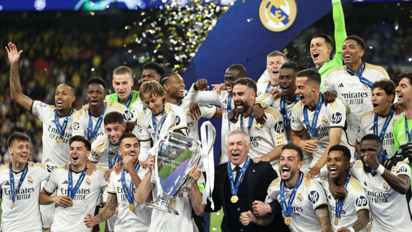 LONDON, UNITED KINGDOM – JUNE 01: Head coach of Real Madrid Carlo Ancelotti and Real Madrid’s players lift the trophy to celebrate their victory at the end of the UEFA Champions League final football match between Borussia Dortmund and Real Madrid at Wembley Stadium in London, United Kingdom on June 01, 2024. (Photo by Ibrahim Ezzat/Anadolu via Getty Images)