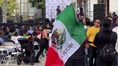 Sacramento festeja el Grito de Independencia de México en el Capitolio