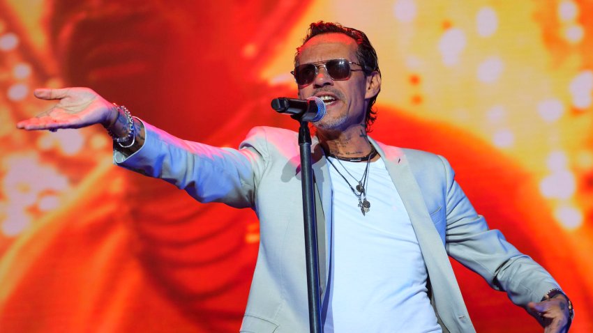 Marc Anthony votará por Kamala Harris y alerta a latinos del "divisionismo" de Trump