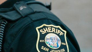 Investigan homicidio de joven de 17 años en Stockton.