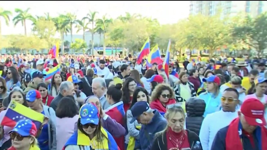 Venezolanos en el exilio salen a manifestarse en el sur de Florida