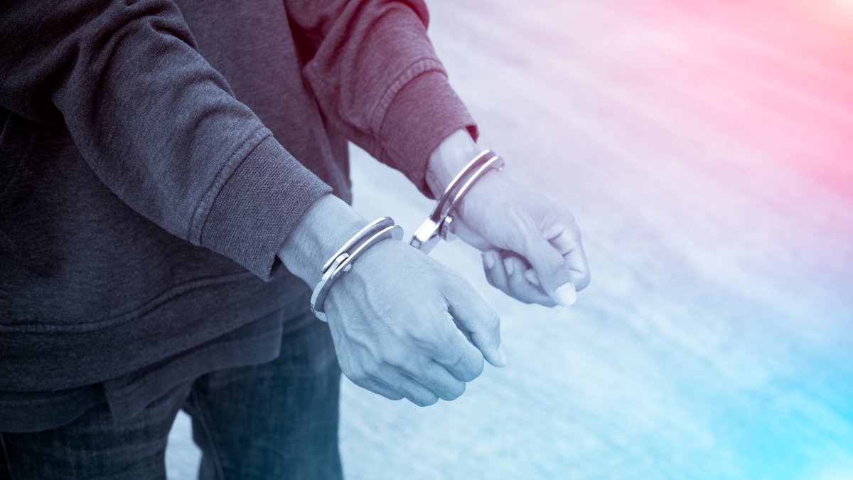Arrestan a trabajador de guardería por presunto abuso sexual infantil en el condado Sacramento – Telemundo Sacramento