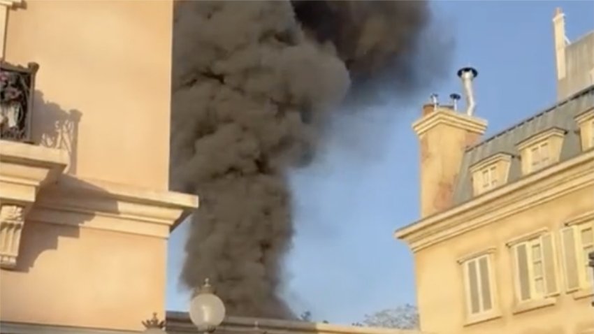 En video: un incendio se registró el sábado en Epcot de Disney World