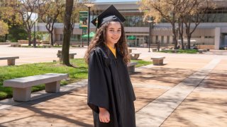 Alisa Perales se convertirá en la graduada más joven del centro educativo de Yucaipa, California, con dos grados asociados a los 10 años.