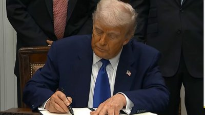 Trump firma orden ejecutiva para bajar precios de ciertos medicamentos