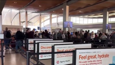 ¿Planea viajar en Memorial Day? Te decimos qué puedes esperar en los aeropuertos
