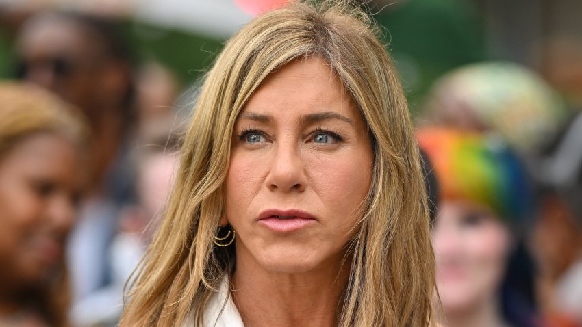 NEW YORK, NEW YORK – JULY 27: Jennifer Aniston is seen filming on location for ‘The Morning Show’ in the Flatiron District on July 27, 2024 in New York City. (Photo by James Devaney/GC Images)