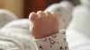 Arrestan a madre e hija tras muerte de bebé en presunta guardería ilegal en California
