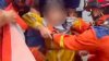 Sola en alcantarilla por 7 horas: rescatan a niña de 8 años tras inundaciones en China