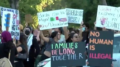 “Me duele lo que está pasando”: Realizan protestas contra operativos de ICE en Stockton