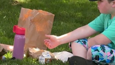 Inicia distribución de alimentos durante el verano para niños y adolescentes en Modesto