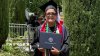 Del campo a la universidad: la historia de la hispana que se graduó a los 72 años en California