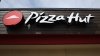 Empresa matriz de Pizza Hut venderá la cadena de pizzerías por $2,700 millones