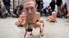 Perros robóticos con cara de personalidades divierten a visitantes en Berlín