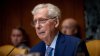 Hospitalizan al exlíder del Senado Mitch McConnell, según portavoz