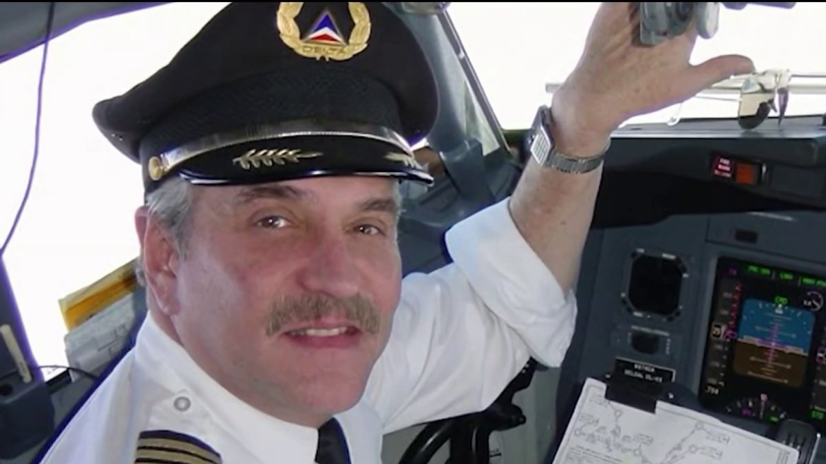 Piloto que estaba en vuelo durante el 11 de septiembre recuerda la orden que cambió la aviación para siempre